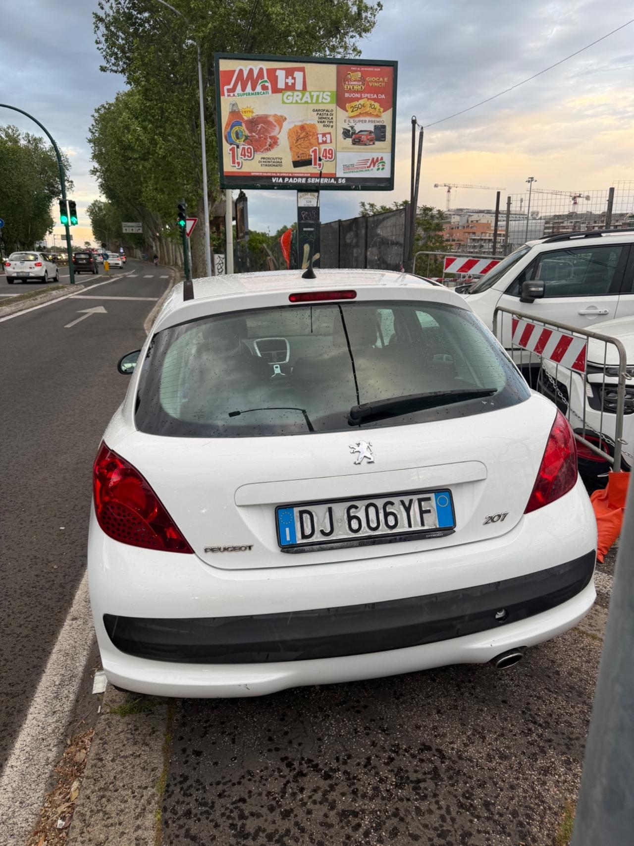 Peugeot 207 1.4 8V 75CV 5p. ONE Line