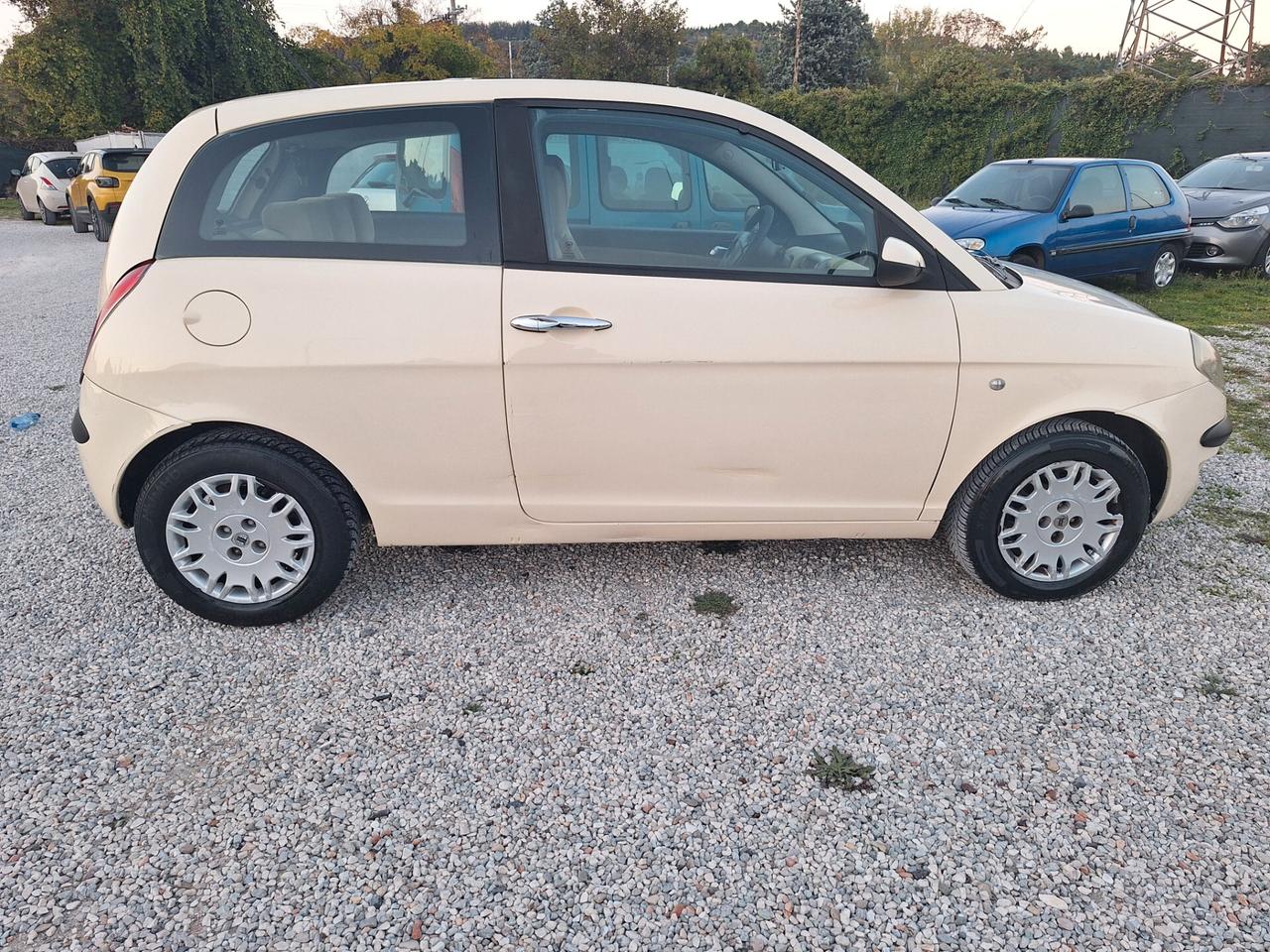 Lancia Ypsilon 1.3 Multijet 16V Platino NEOPATENTATI BASSI €4