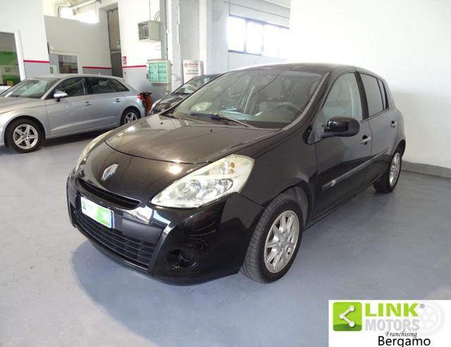 RENAULT Clio 1.2 16V 5 porte Confort -NEOPATENTATI