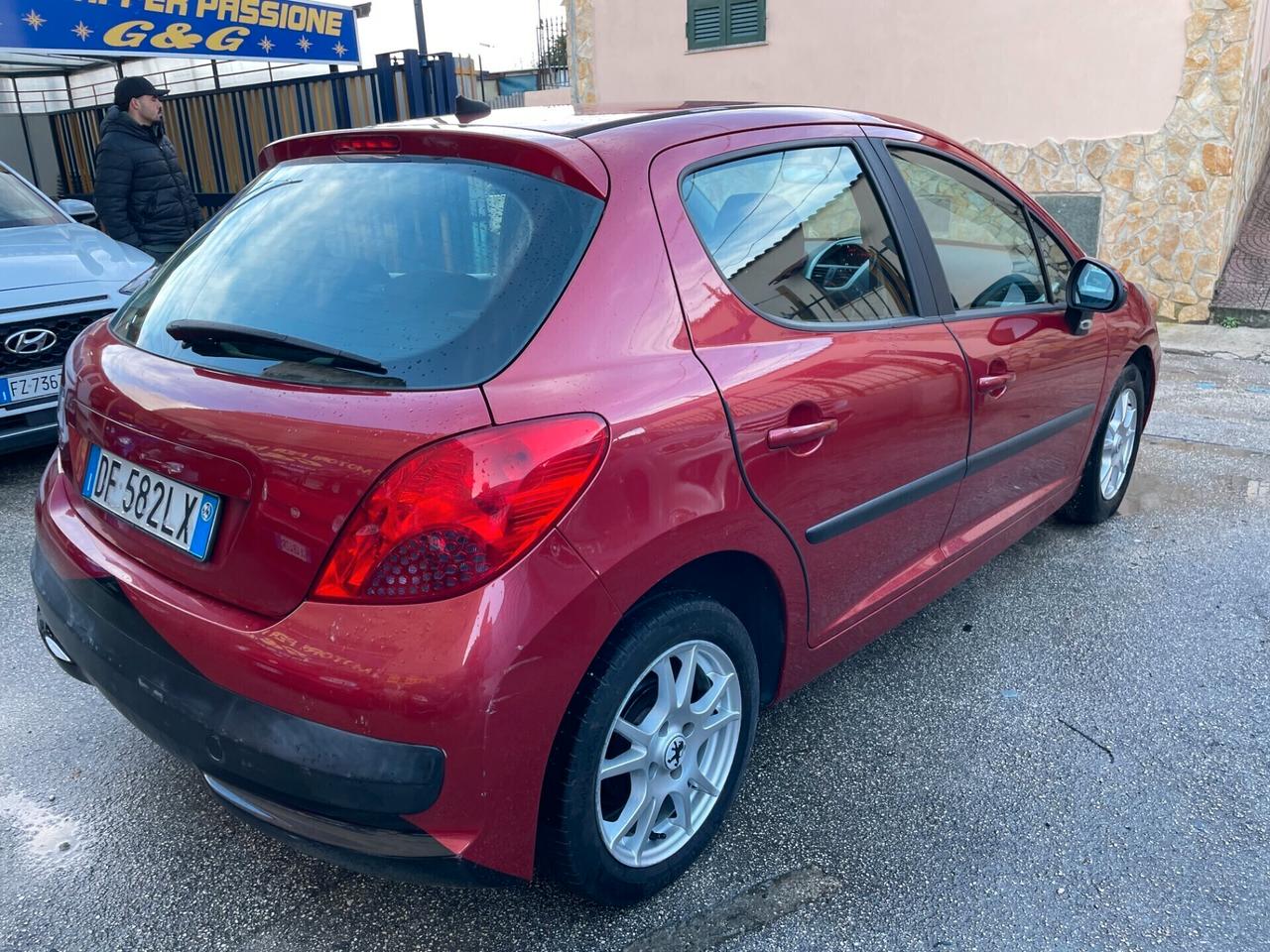 Peugeot 207 1.4 88CV 5p. XT GPL