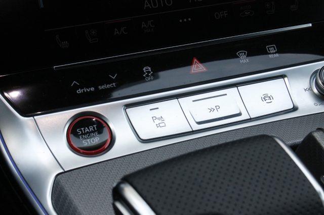 AUDI RS6 Avant 4.0TFSI CARBONCER-MATRIX-TETTO IVA ESP.