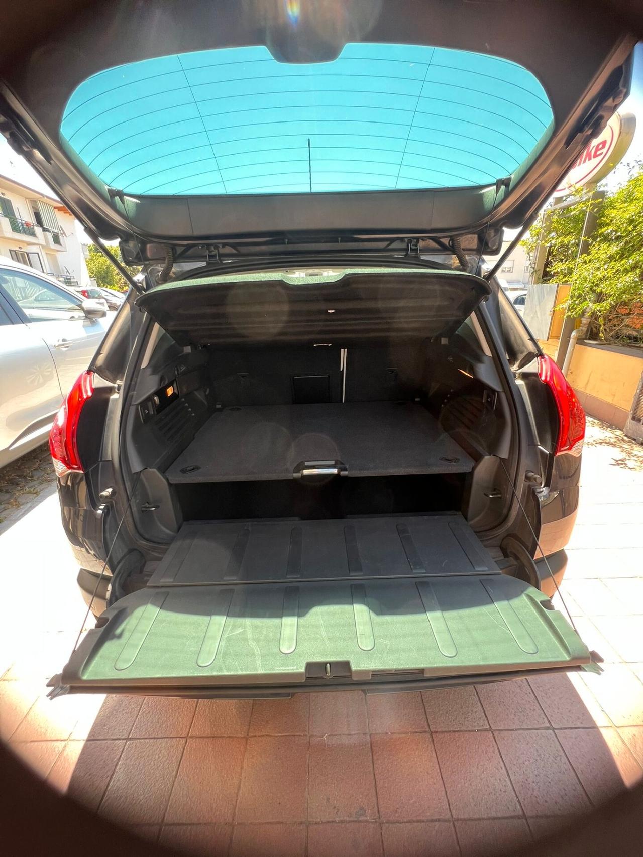 Peugeot 3008 2.0 HDi 150CV Business