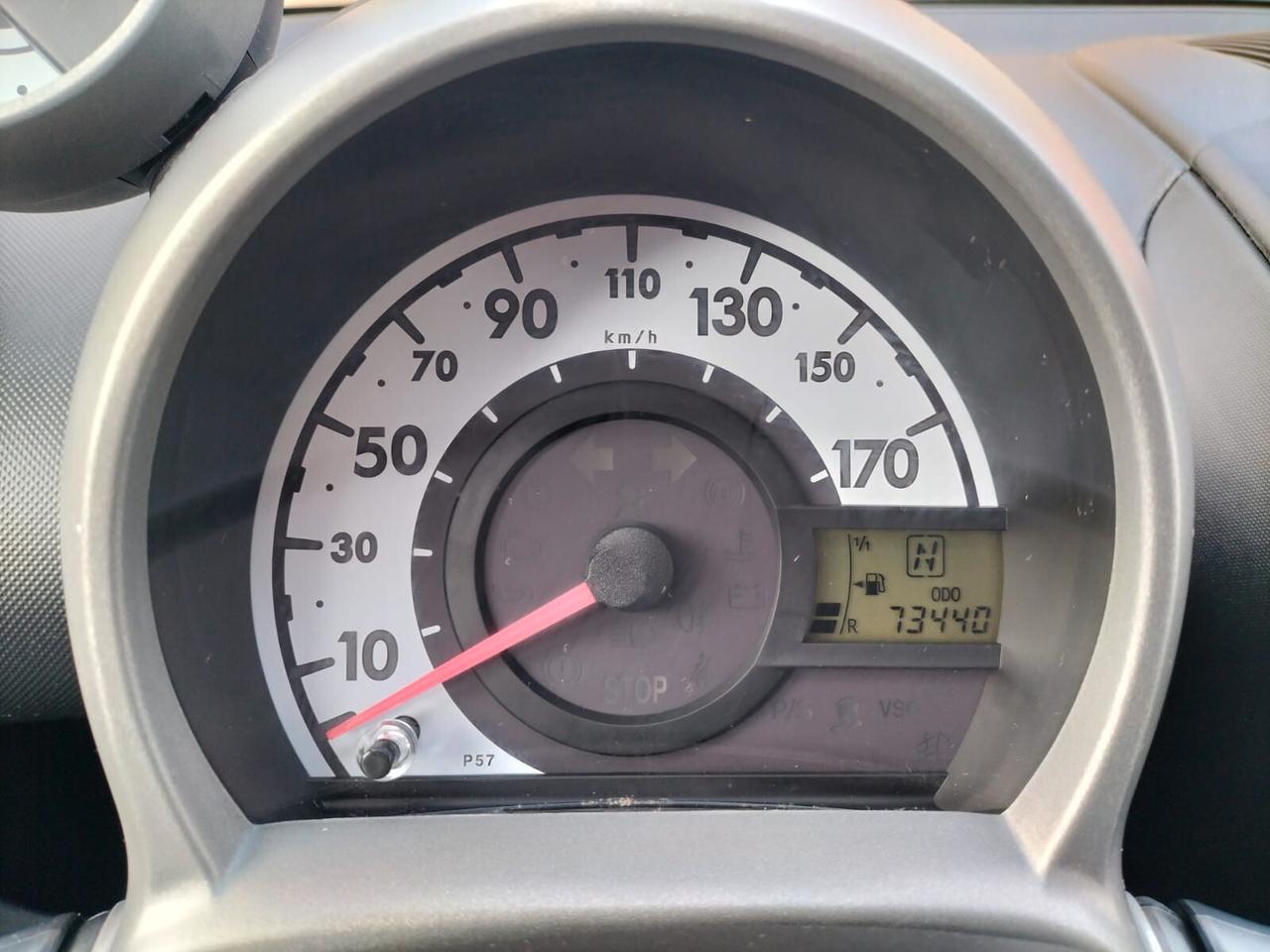 Toyota Aygo 1.0 VVT-i 69 CV 5 porte x-cool MMT