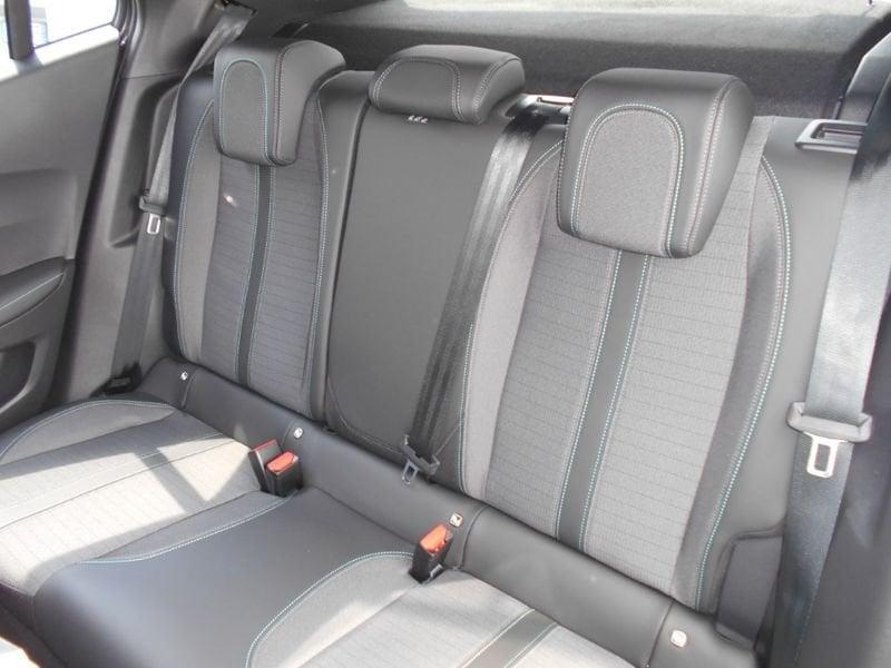 Peugeot 2008 Allure Pk 130 EAT8 Fin 9Perfet Sc38%