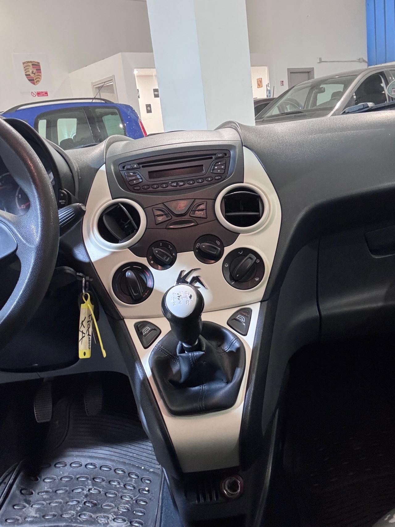 Ford Ka 1.2 8V 69CV Titanium