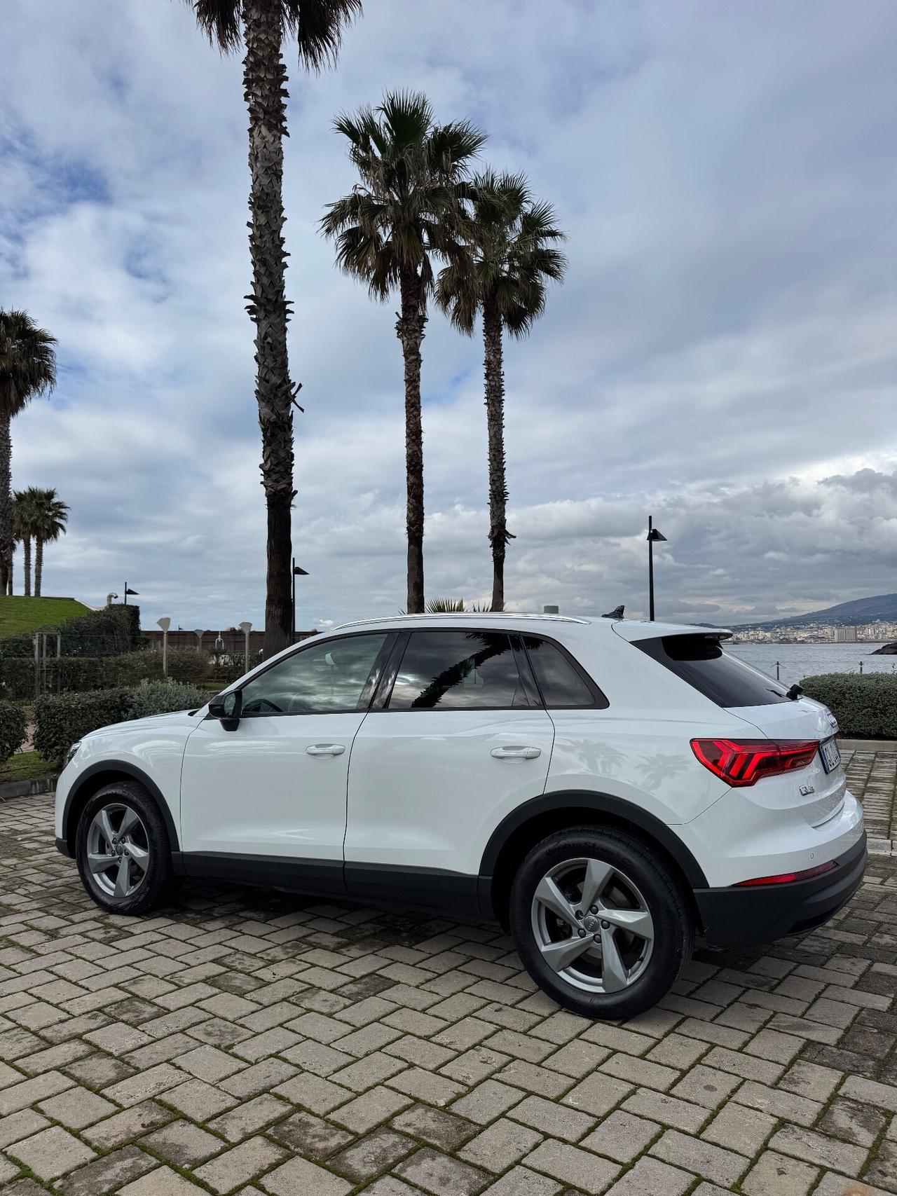 Audi Q3 45 TFSI e S tronic