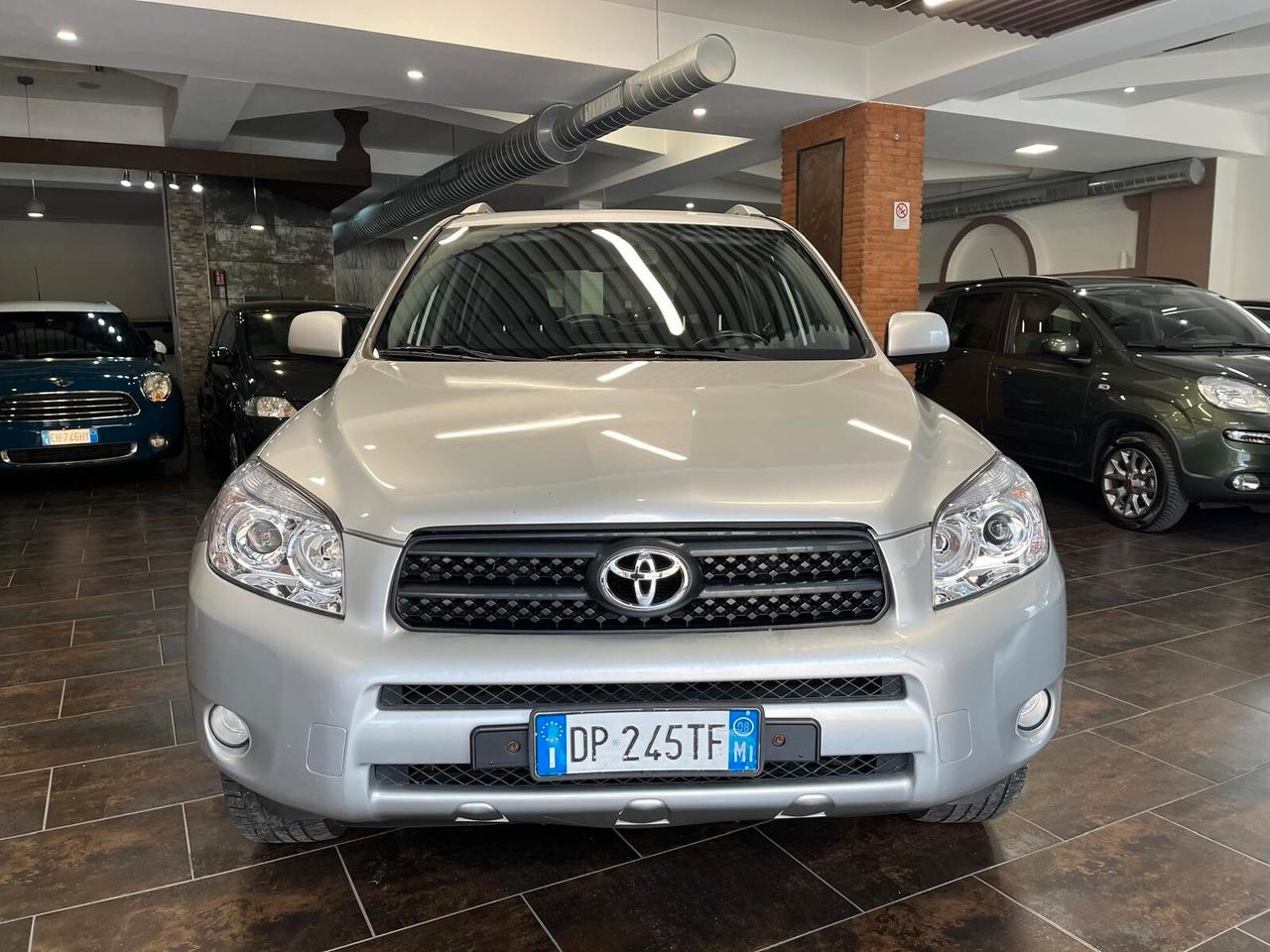 Toyota RAV 4 RAV4 2.2 D-4D 136 CV DPF Sol