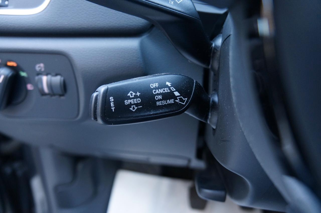 Audi Q3 2.0 TDI 120 CV Business