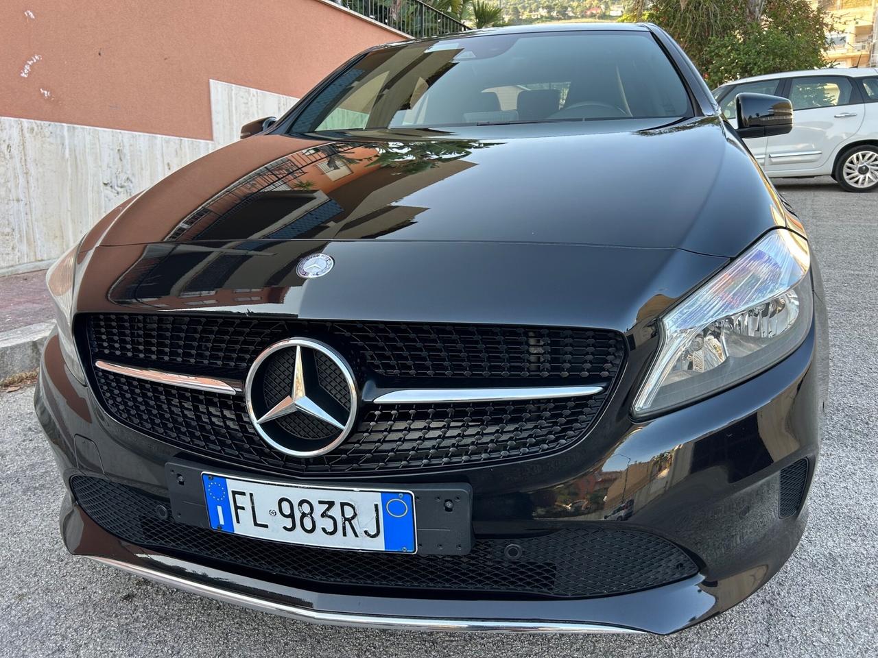 Mercedes-benz A 180 A 180 d Sport strafull !!!’nn