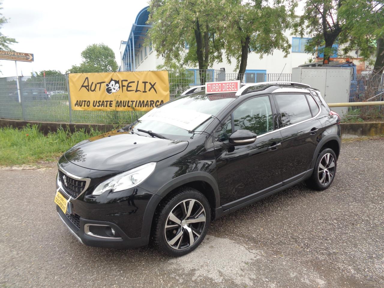 Peugeot 2008 BlueHDi 100 GT Line da vetrina