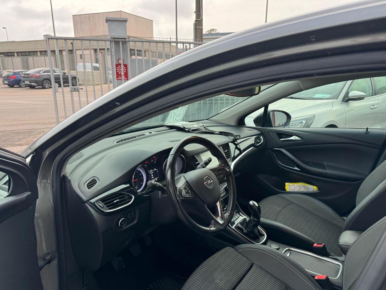 Opel Astra 1.2 Turbo 130 CV S&S 5 porte Business Elegance