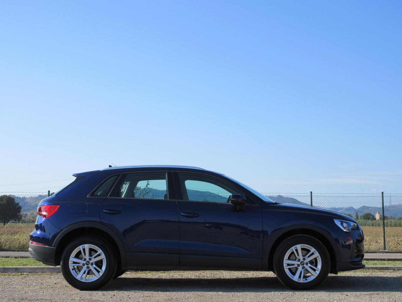 Audi Q3 35 2.0 tdi s-tronic