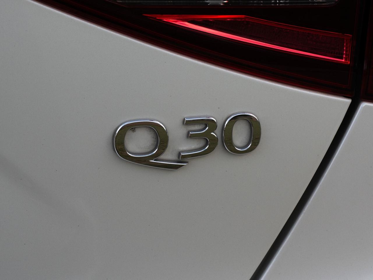 Infiniti Q30 1.5 diesel DCT Business Executive