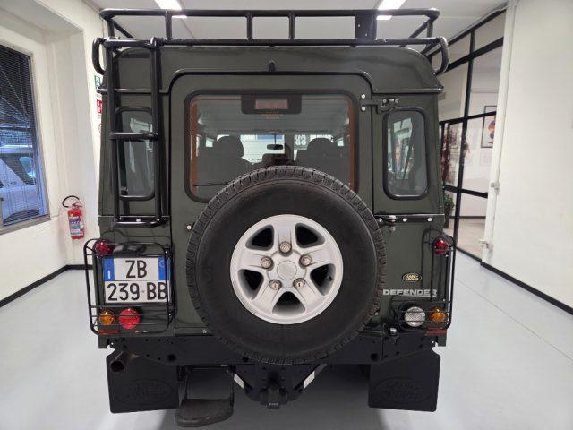 LAND ROVER Defender 110 2.4 TD4 7 POSTI AUTOVETTURA