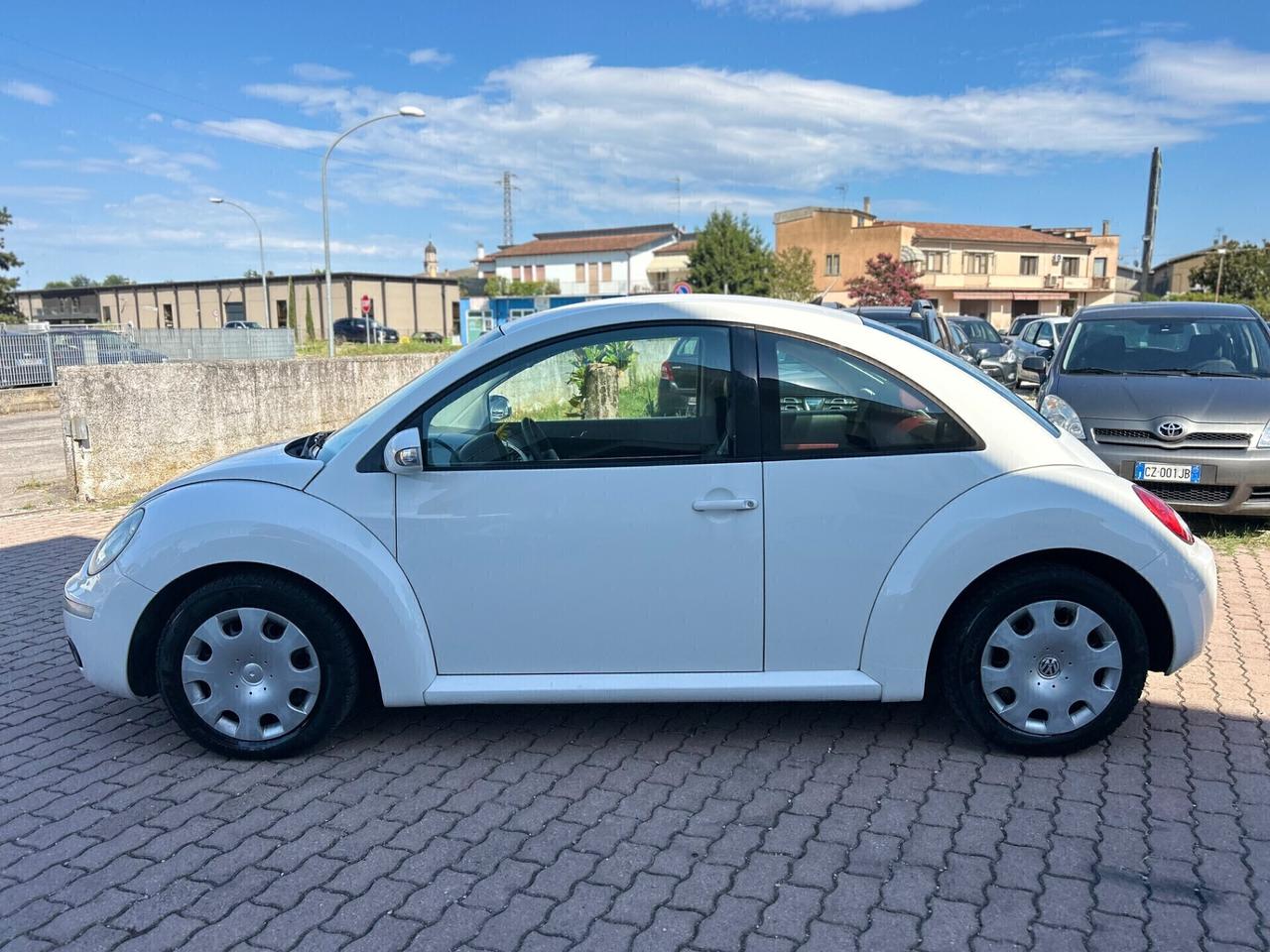 Volkswagen New Beetle 1.6 BENZINA
