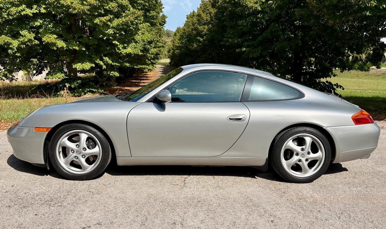 Porsche 996 - 911 Carrera cat Coupé