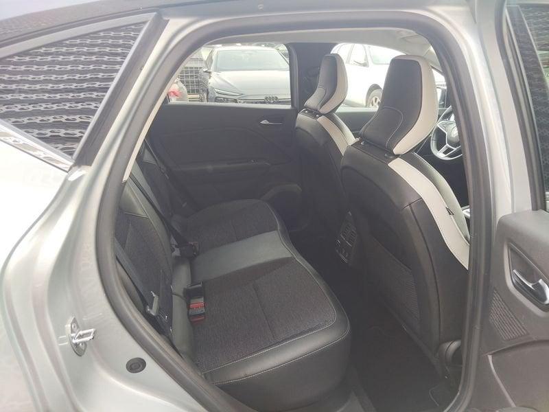 Renault Captur Captur 1.6 E-Tech hybrid Techno Fast Track 145cv auto