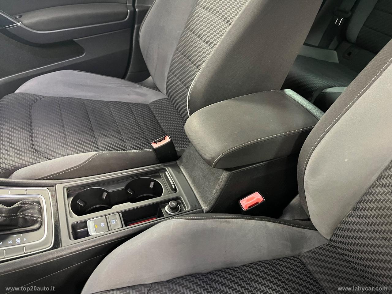 VOLKSWAGEN Golf 1.5 TSI ACT DSG Sport R-LINE BMT