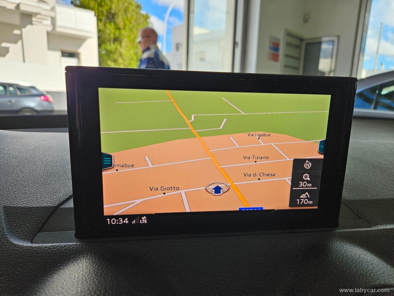AUDI Q2 30 TDI S tronic Business
