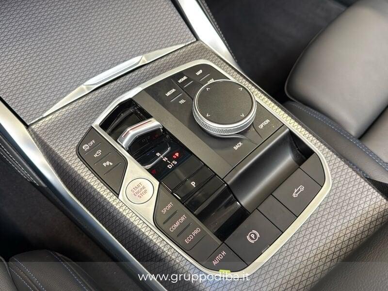 BMW Serie 4 G23 LCI 2024 Cabrio 420d Cabrio mhev 48V MSport auto