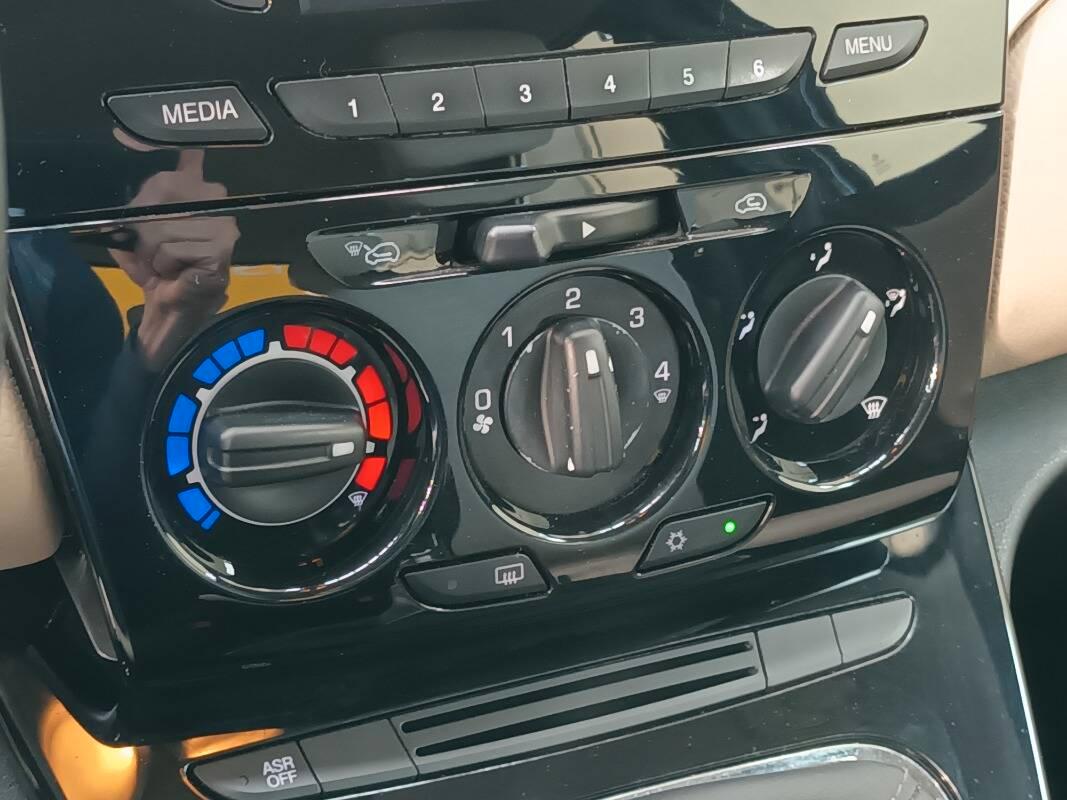 Lancia Ypsilon 1.3 mjt Gold 95cv