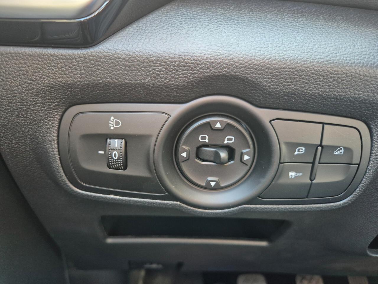 NUOVA EMC Sei 1.5 benzina M/T