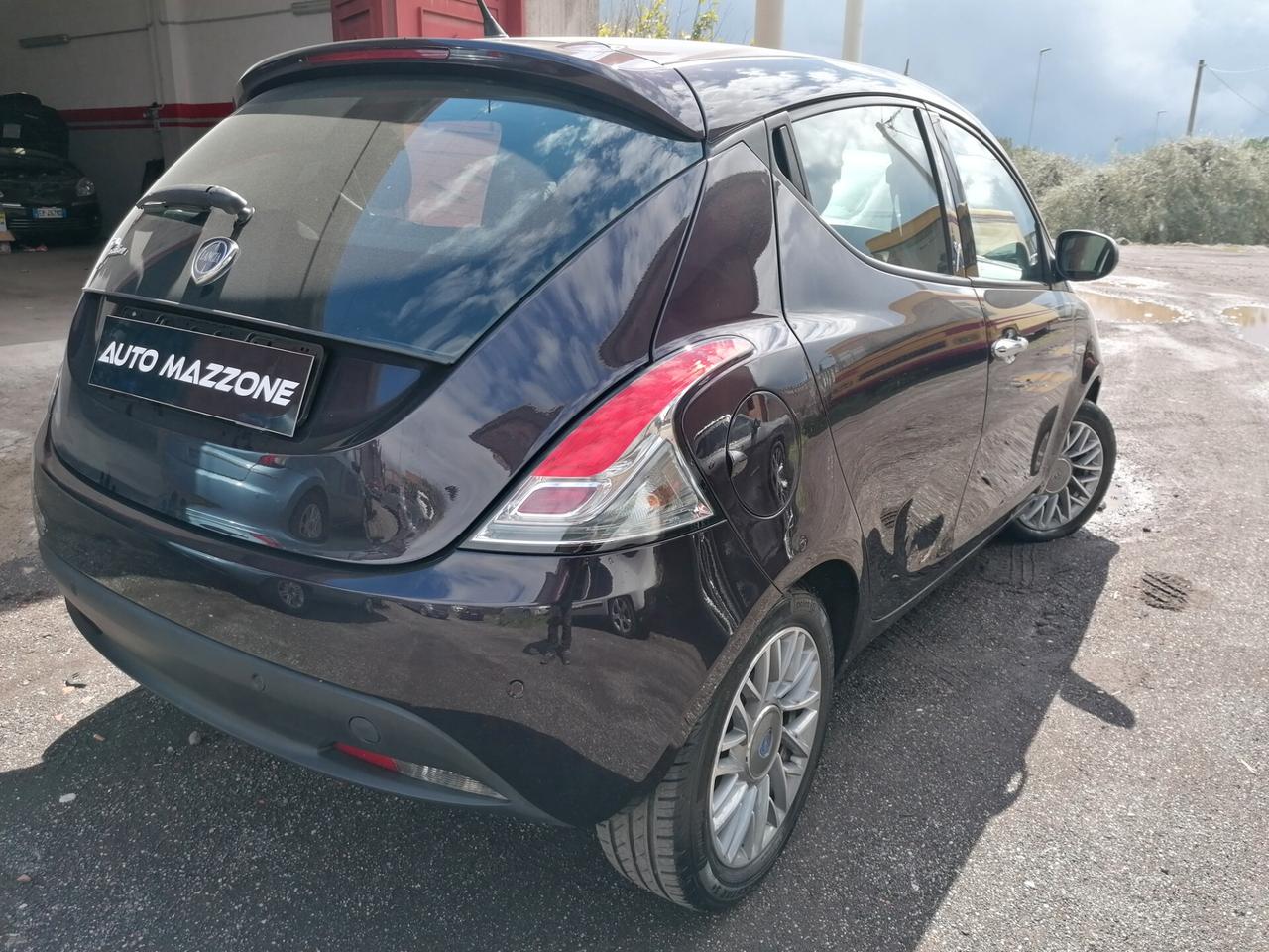 Lancia Ypsilon 1.3 MJT 16V 95 CV (da vetrina)
