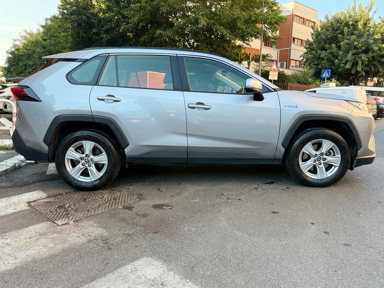 Toyota RAV 4 RAV4 2.5 Full Hybrid UNIPRO