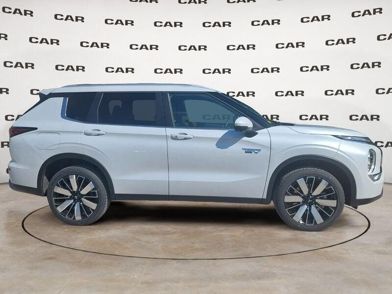 Mitsubishi Outlander PHEV 2.4L PHEV INTENSE