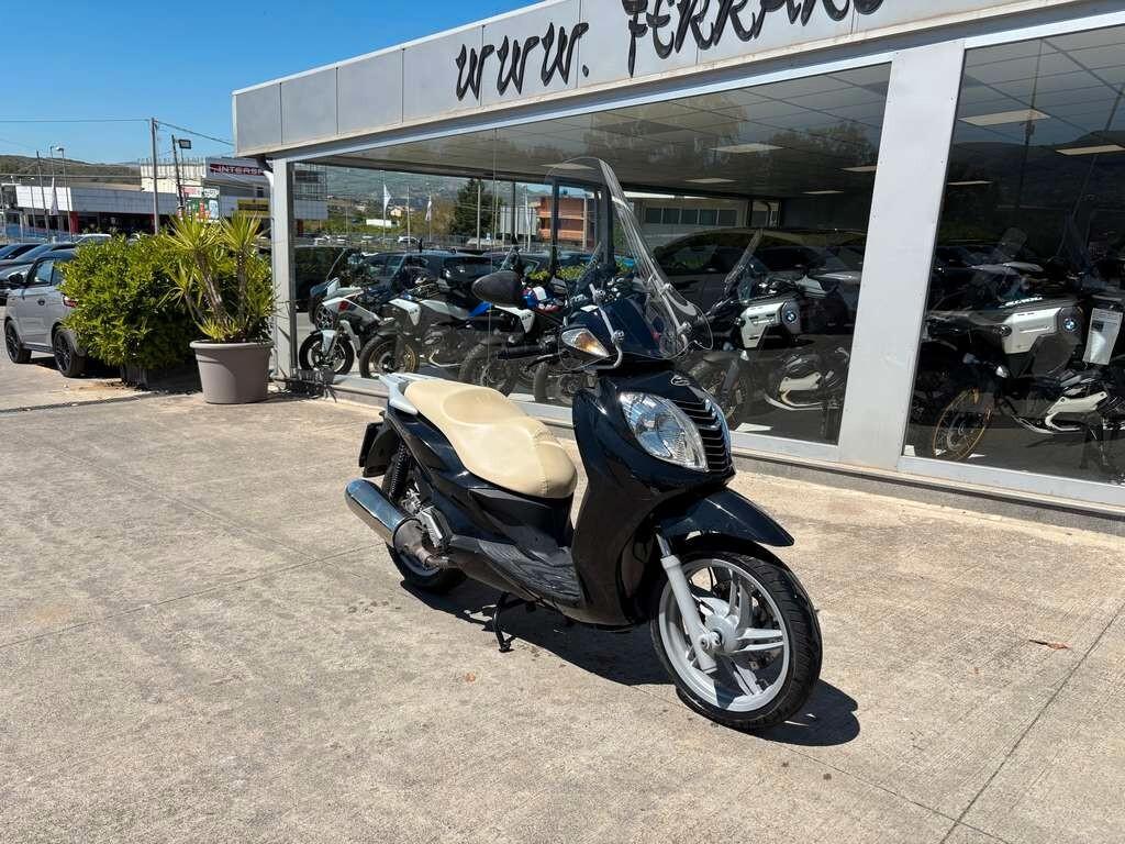 Malaguti Password 250 2005/ KM 13.000 Tuo a solo 16 Euro al mese