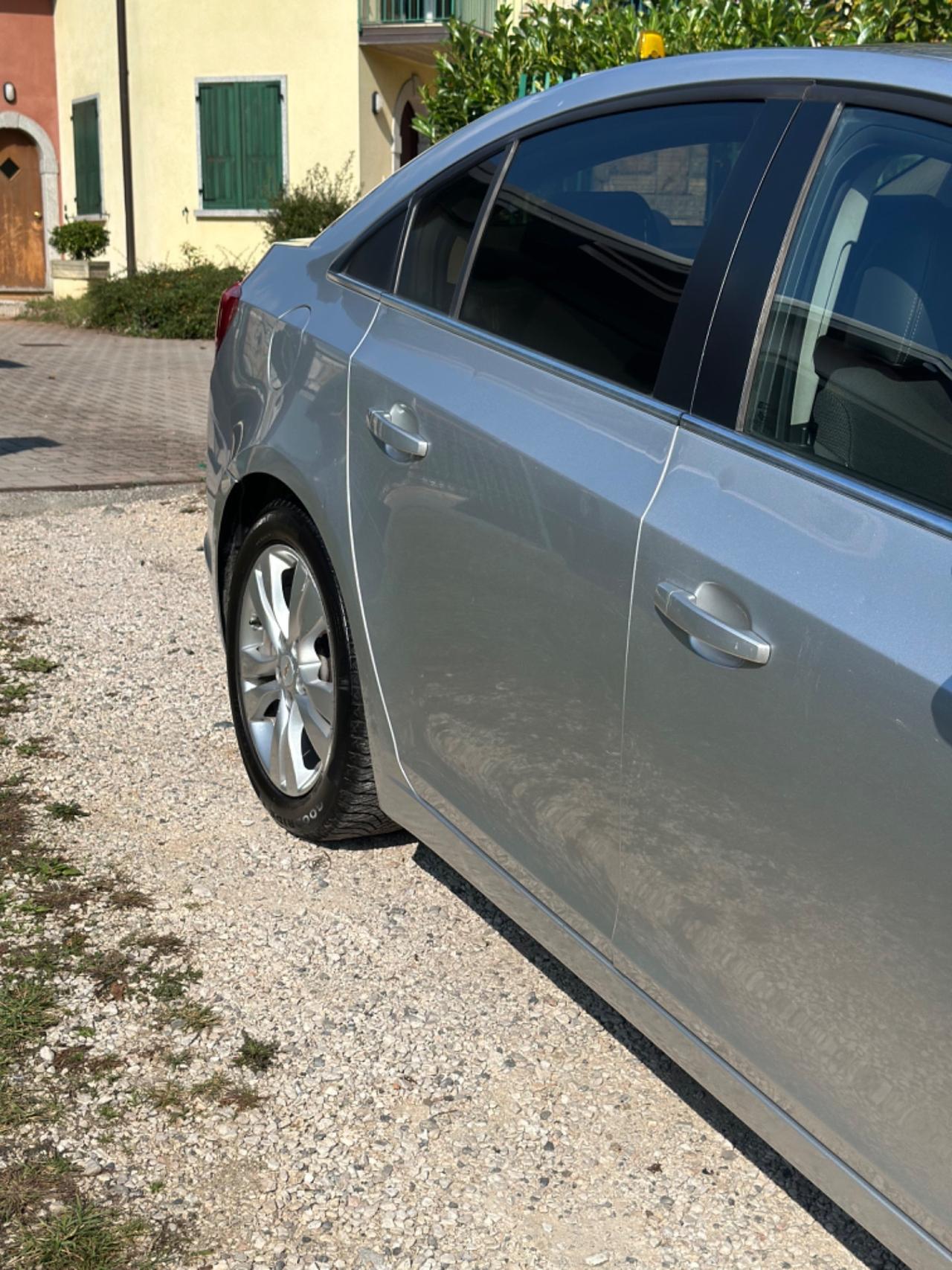Chevrolet CRUZE 1.7 Diesel 5P LT KMCERT UNICOPR