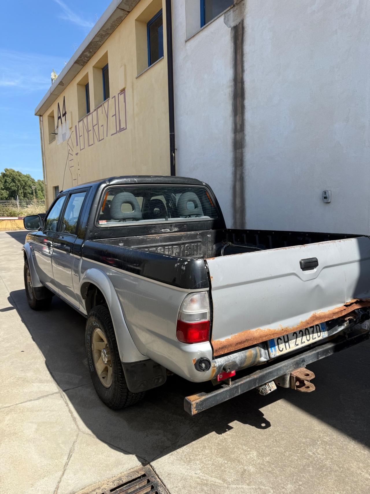 Mitsubishi L200 2.5 TDI 4WD Club Cab Pick-up GLS