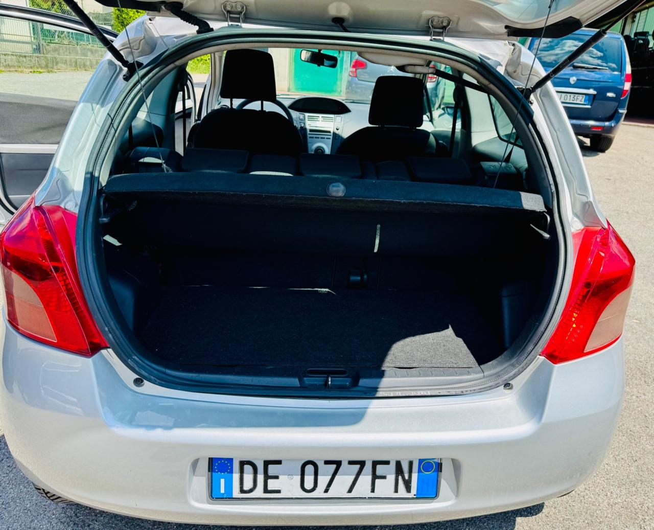 Toyota Yaris 1.0 3 porte Ok Neopatentati