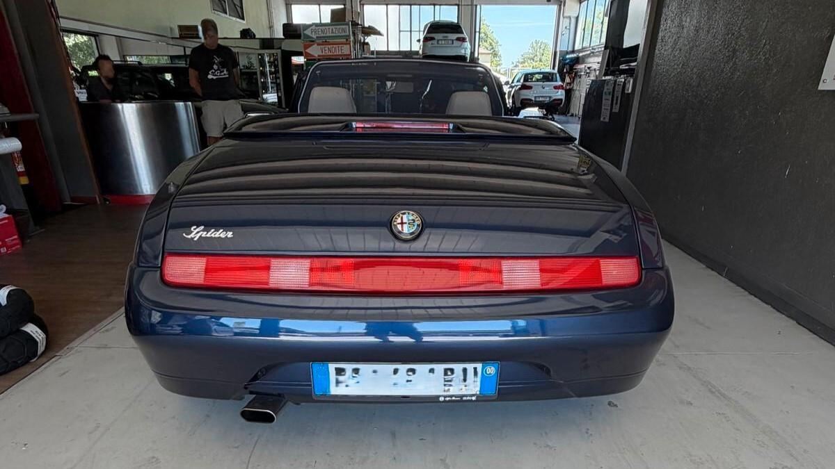 ALFA ROMEO SPIDER