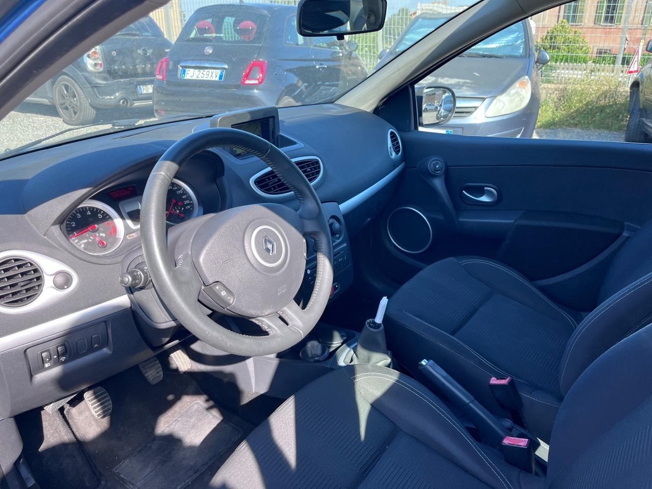 Renault Clio 1.2 16V 5 porte Dynamique