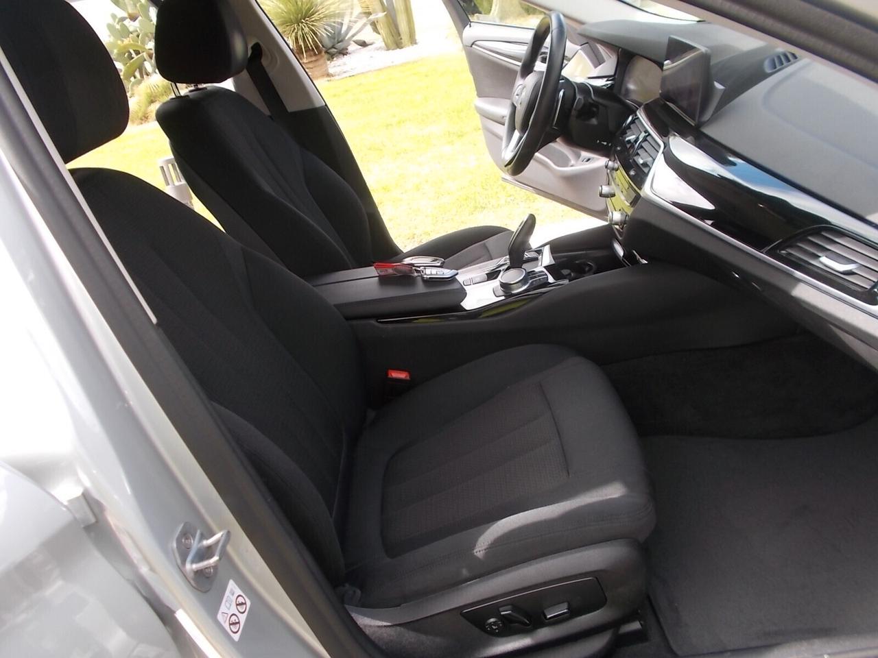 Bmw 518d Touring 150cv Aut. *FULL OPT.* da VETRINA
