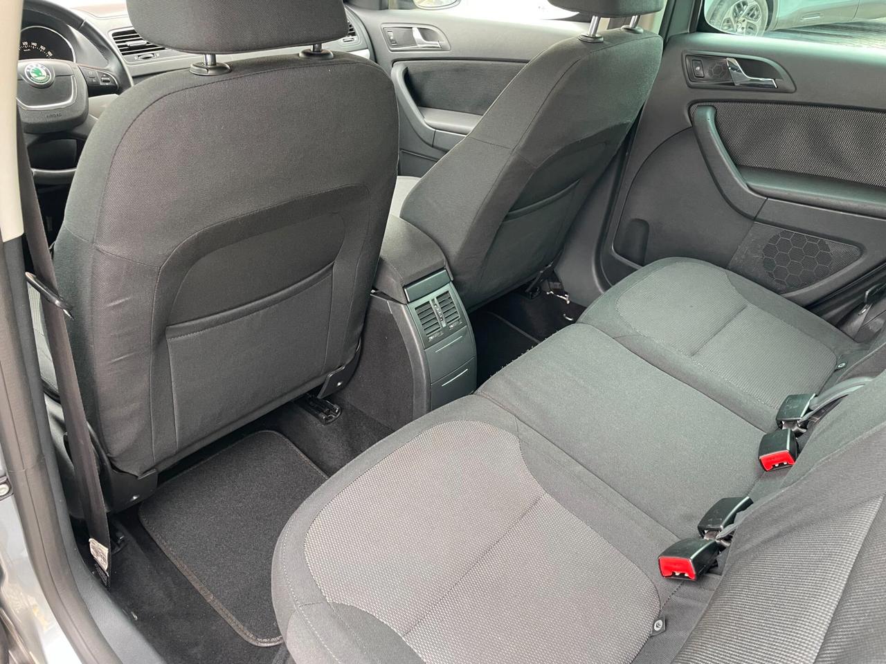 Skoda Yeti 1.2 tsi Elegance (experience) GOMME NUOVE !!