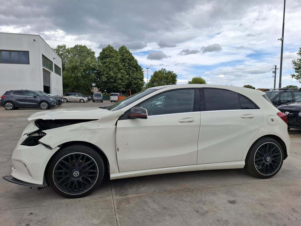 Mercedes-benz A 160 d auto - SINISTRATA