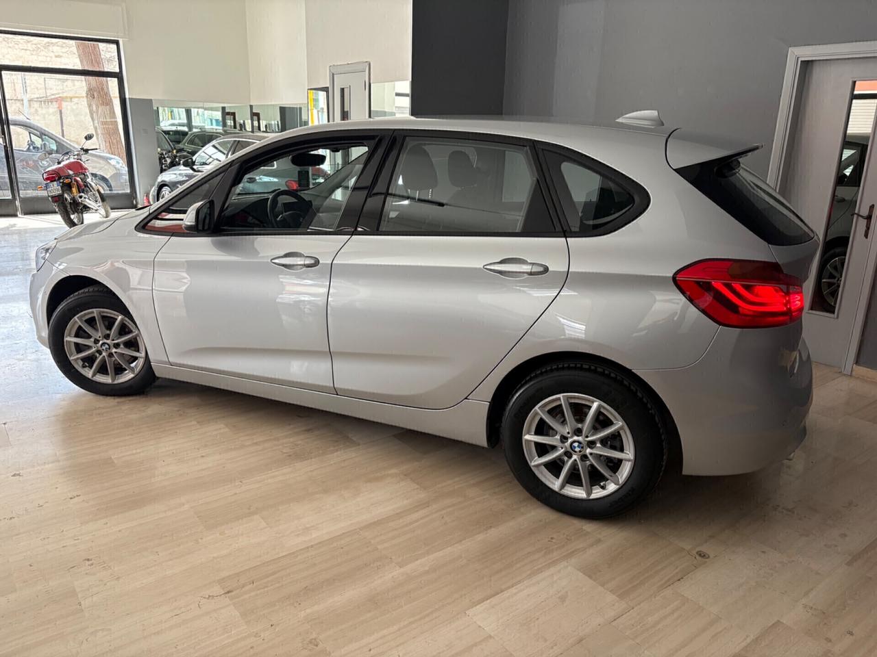 Bmw 2er Active Tourer 216d Active Tourer Business