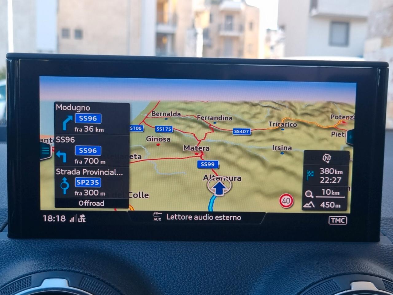 Audi Q2 30 TFSI Business