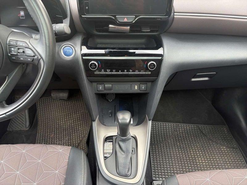 Toyota Yaris Cross 1.5h Lounge fwd 116cv e-cvt