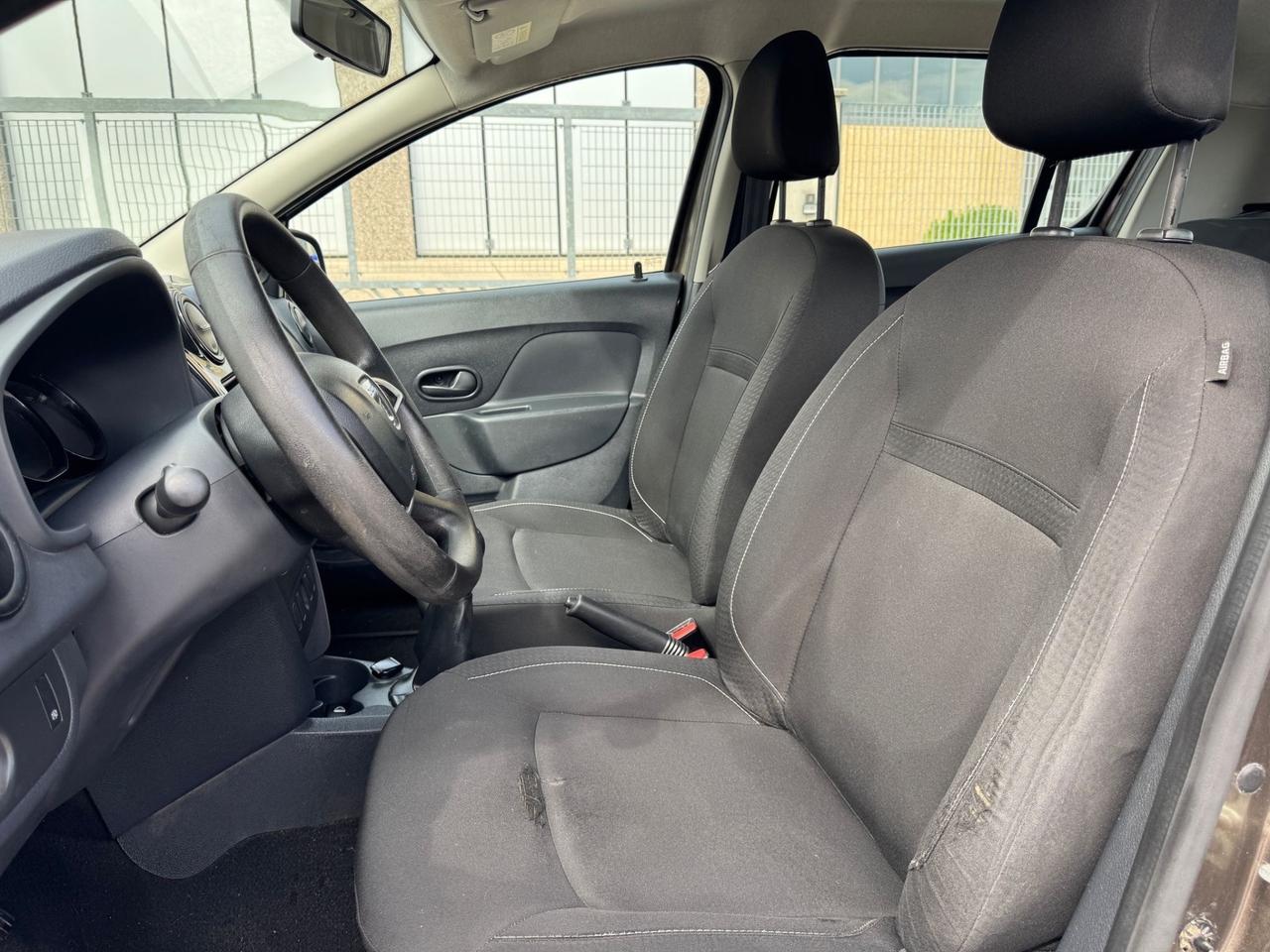 Dacia Sandero 1.0 benzina. km 84.000