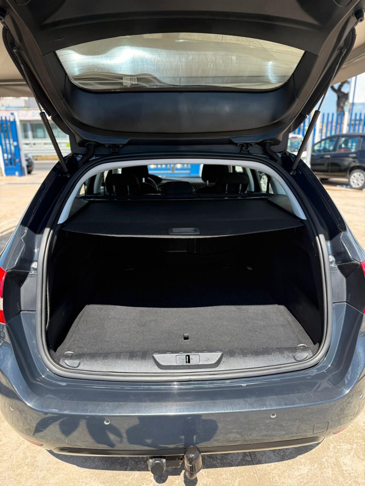 Peugeot 308 BlueHDi 120 S&S SW Business