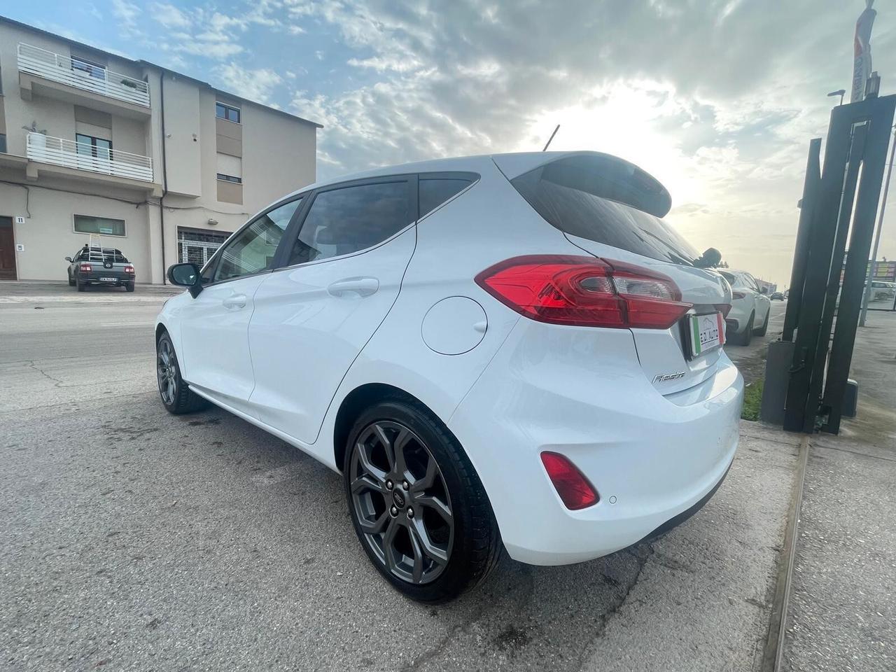 Ford Fiesta 1.5 EcoBlue 5 porte Connect