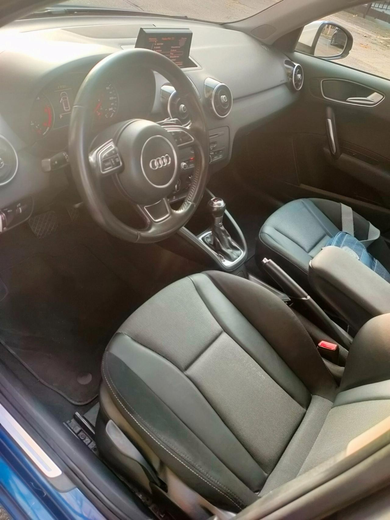 Audi A1 1.6 TDI S tronic Admired Sport