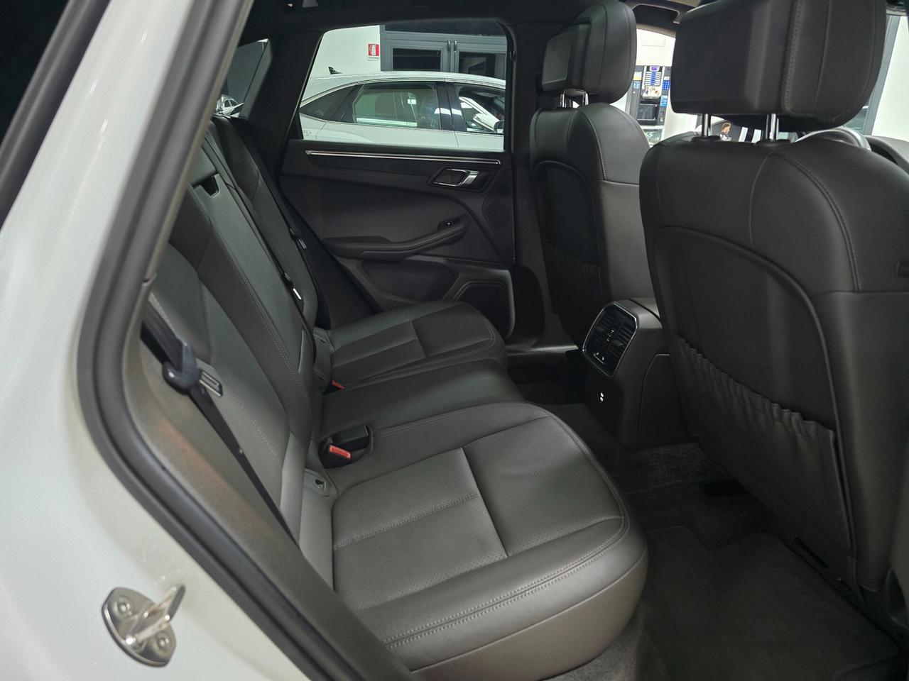 Porsche Macan 2.0 (Tetto panorama)