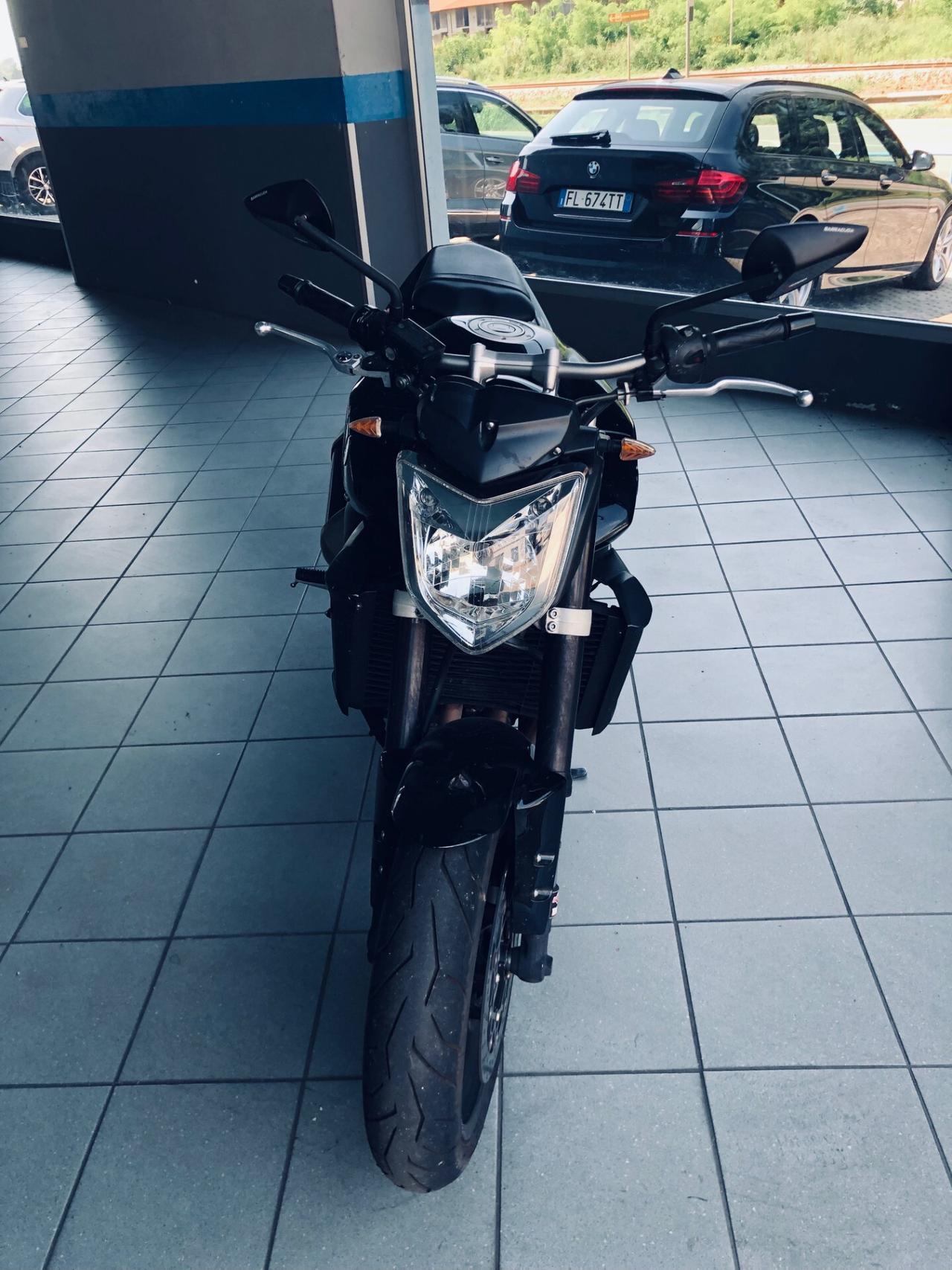 YAMAHA FZ1