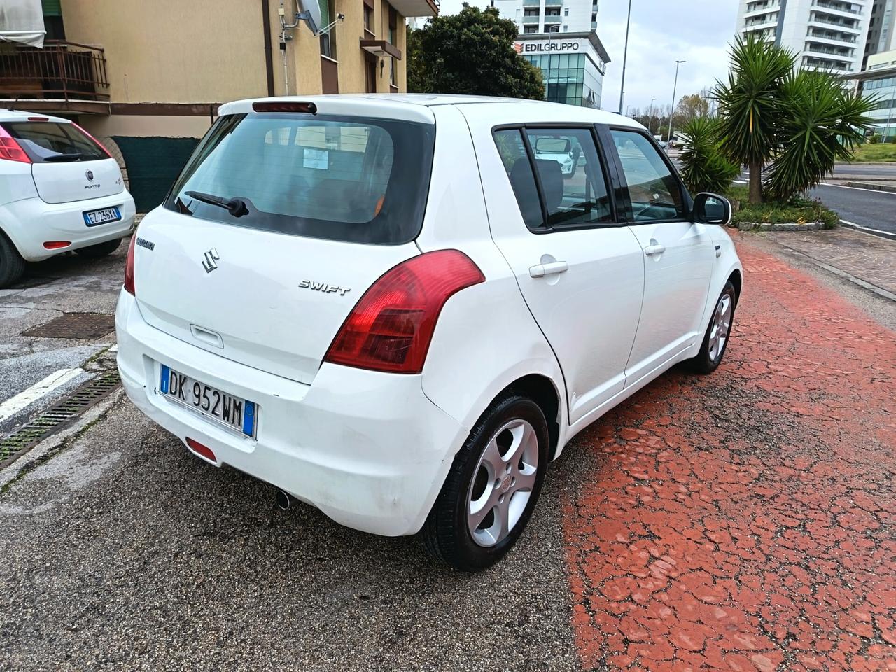 Suzuki Swift 1.3 DDiS DPF 5p. GLX NEOPATENTATI BASSI CONSUMI