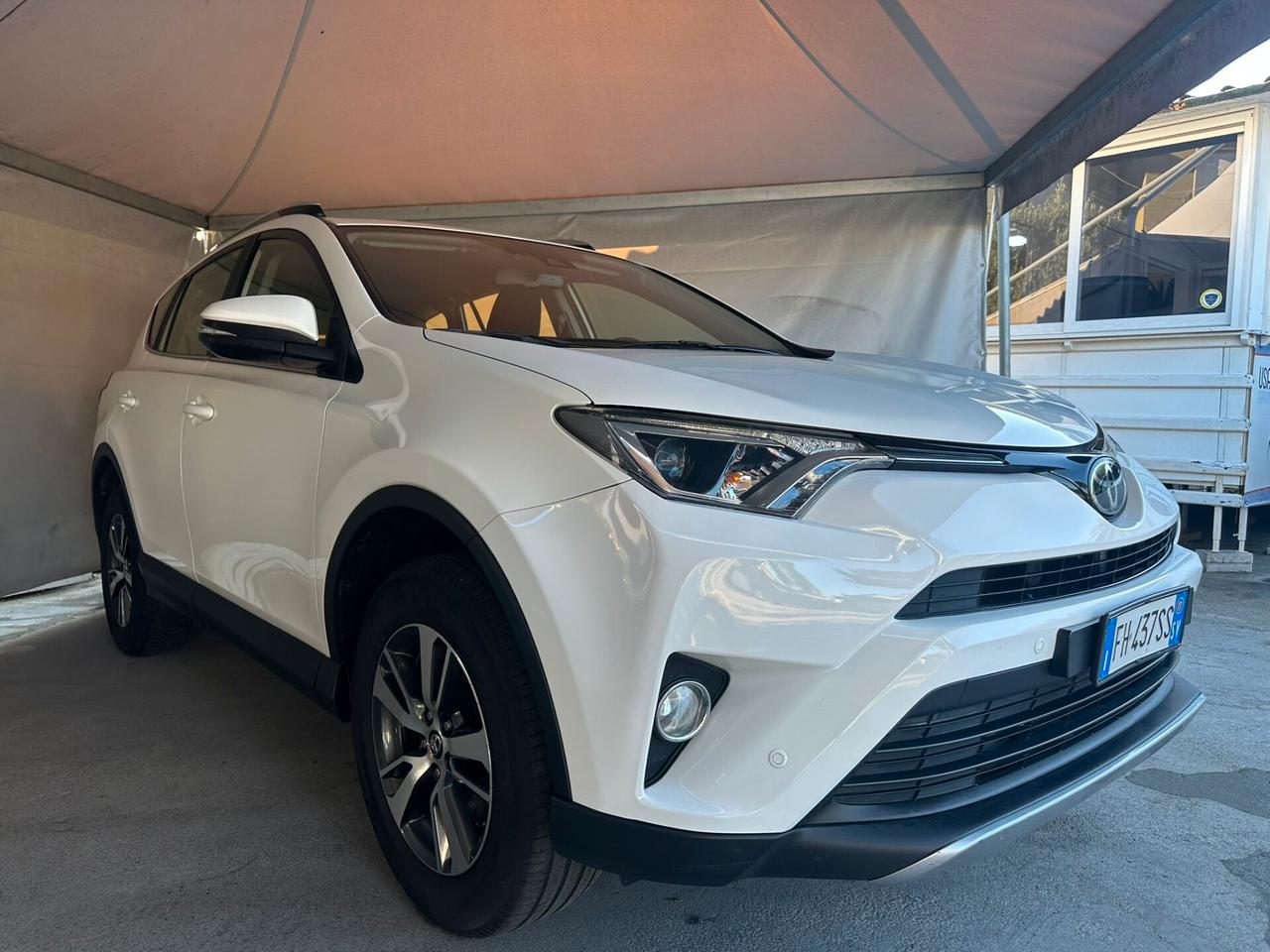 Toyota RAV 4 RAV4 2.0 D-4D 2WD Business