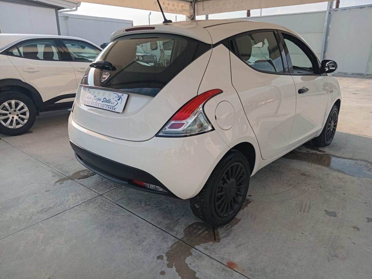 Ypsilon 1.2 C.V 69 PER NEO PATENTATI COME NUOVA